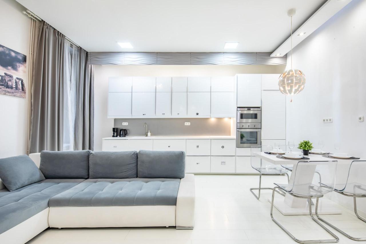 Cozy & Central Apartment With 2-Bedroom Budapest Extérieur photo