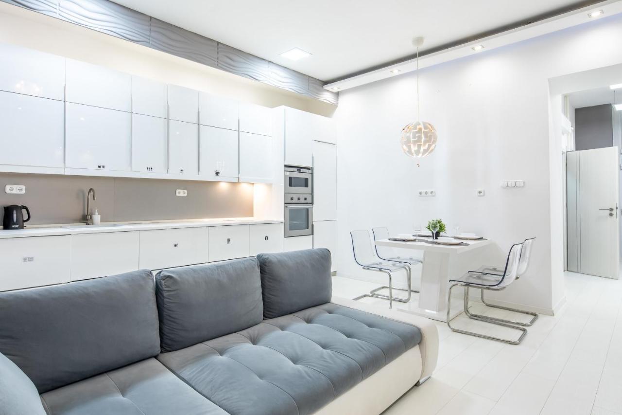 Cozy & Central Apartment With 2-Bedroom Budapest Extérieur photo